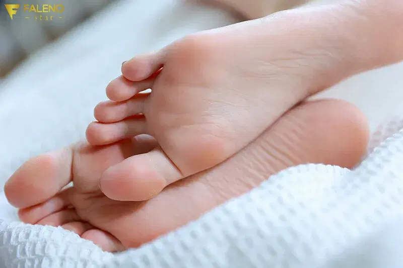 1FNS00135 美しい変態パーツ卑猥部位FETISH解禁スペシャル！！！全部本物チ○ポ、ALLガチ射精11発。 吉高寧々 シーン1