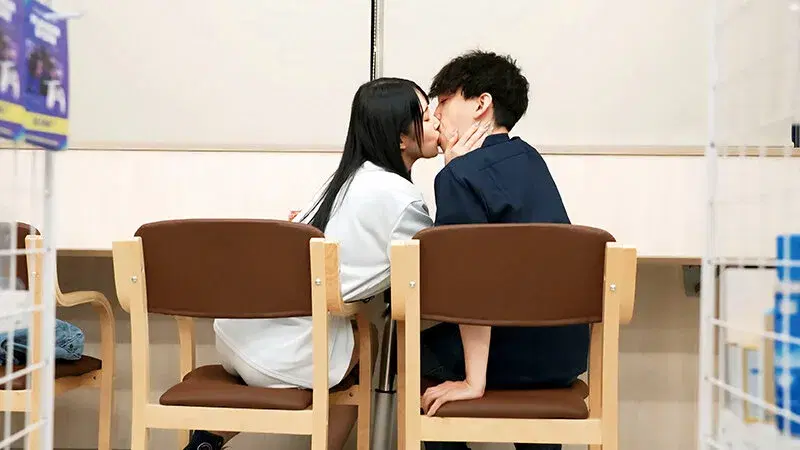 1FTHTD00166 コンビニのバックヤードでセックスをするのが好きな彼女は不倫をしていた。二羽紗愛 シーン5