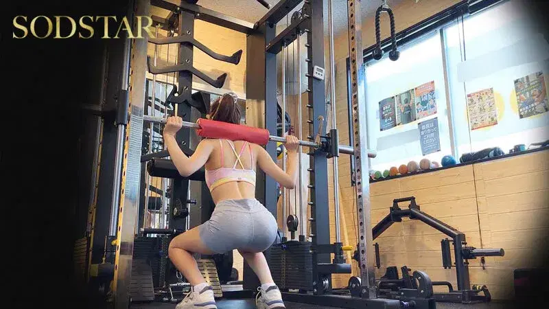 1START00514 「筋肉触ってもいいですか…？」汗ダクの男臭いマッチョに発情し即雌化。トレーナー達を裏で舐め喰いまくる欲求不満アイドルの実態 天神羽衣 シーン4