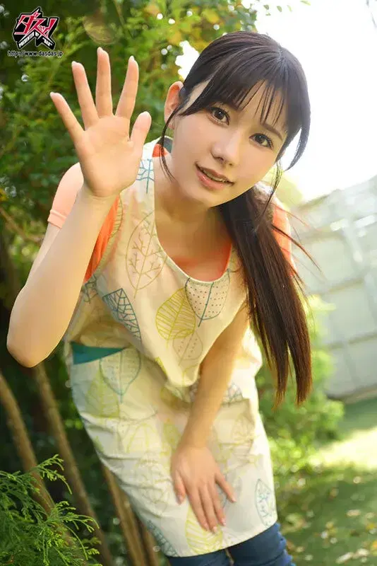 DASS-739 芽依せんせーが僕らのペニちゃんヨチヨチ可愛がってデカパイぱっふぅ甘やか天国SEXしてくれるナイショのおち○ぽ保イクッ！園at Night 五日市芽依 シーン1