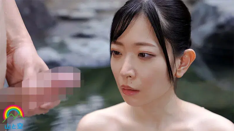 SORA-590 NTR 結婚記念日に訪れた地元の温泉宿で妻が元ヤリサー仲間のチャラ男たちに見つかり夜通し絶倫3P…なんとか耐えていた私の妻が巨根堕ちするという一部始終です 天宮かすみ シーン3