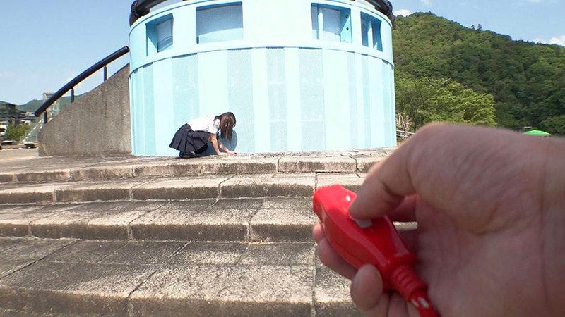 1SVDVD00865 羞恥！野外腰砕け！激ヤバ・ビッグバンローターをマ○コに入れて潮吹きアクメデート！19なつ 東條なつ シーン19