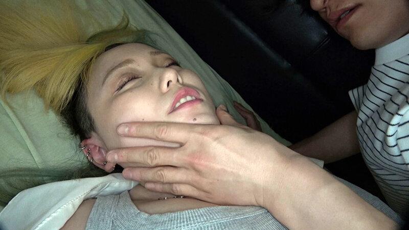 H_1787BDST00058 暗闇連れ込みSEX 巨乳が過ぎるド派手美女、おっぱい使いまくりセックス。爆ぜる巨乳の恵体 ネネさん 田中ねね シーン1