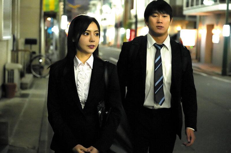 LUCY-16 女上司の秘密 プライベートはメス堕ちマゾ女だった 吉澤友貴 シーン1