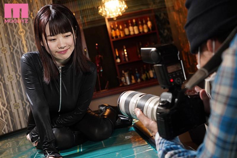 MIDE-848 巨乳捜査官 ～コスプレ撮影会潜入編～ 水卜さくら シーン1