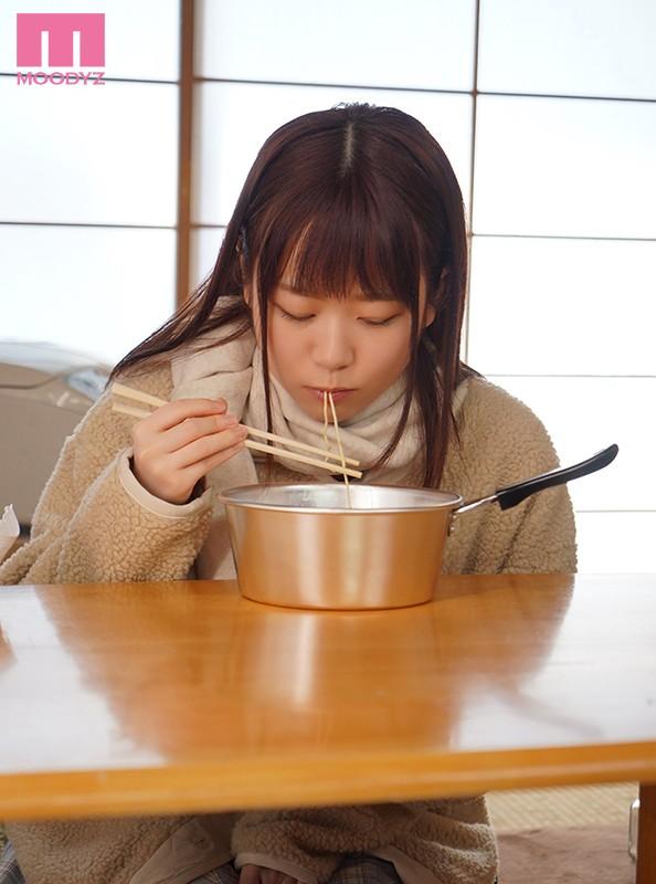 MIDE-911 ワケあり家出少女を自宅に連れ込み拘束レ×プ 朝から晩まで濃厚オヤジに乳ねぶり監禁調教された数日間 水卜さくら シーン2